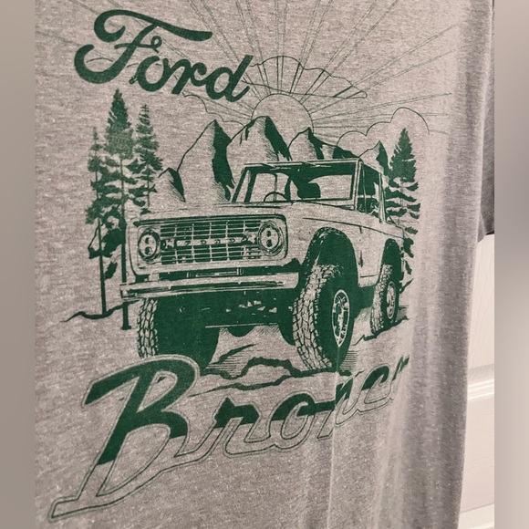 Ford Motor Company Ford Bronco Graphic Print Short Sleeve T-Shirt. Med. - Picture 6 of 12
